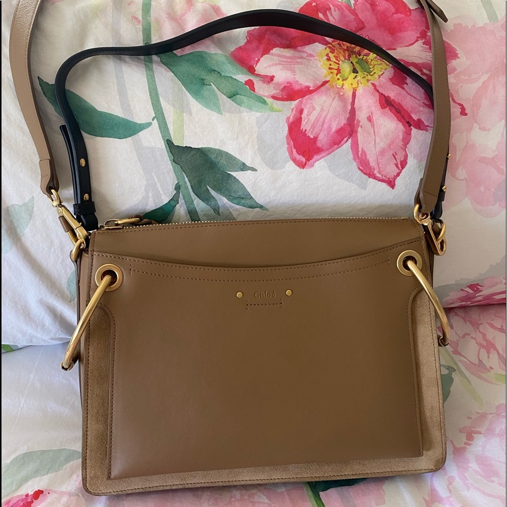 Chloe Roy Medium Shoulder Bag/Crossbody in Nut